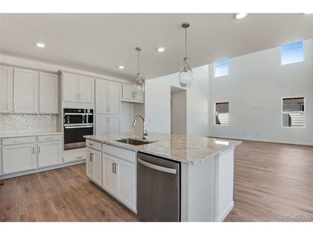 24563 E 34th Ave, Aurora, CO 80019