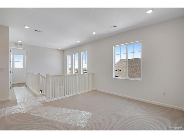 24563 E 34th Ave, Aurora, CO 80019