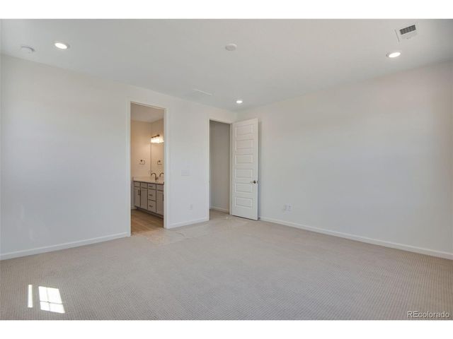 24563 E 34th Ave, Aurora, CO 80019