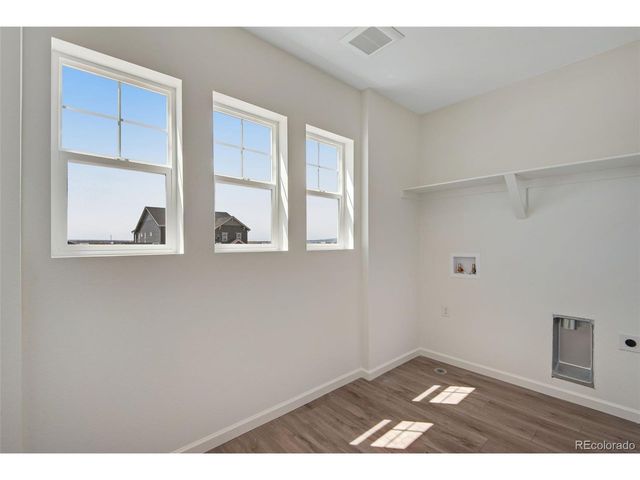 24563 E 34th Ave, Aurora, CO 80019