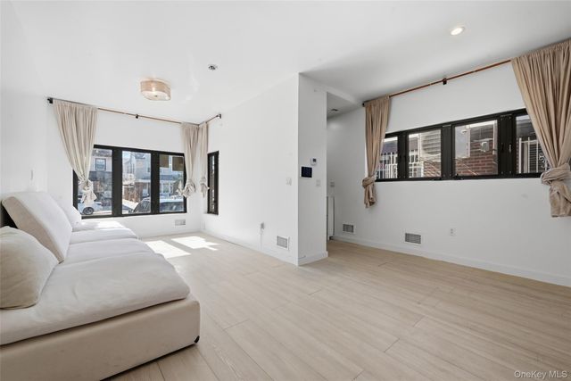 67-38 6th Avenue, Brooklyn, NY 11220