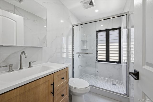 67-38 6th Avenue, Brooklyn, NY 11220