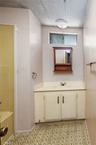 400 Greenfield Drive 18, El Cajon, CA 92021