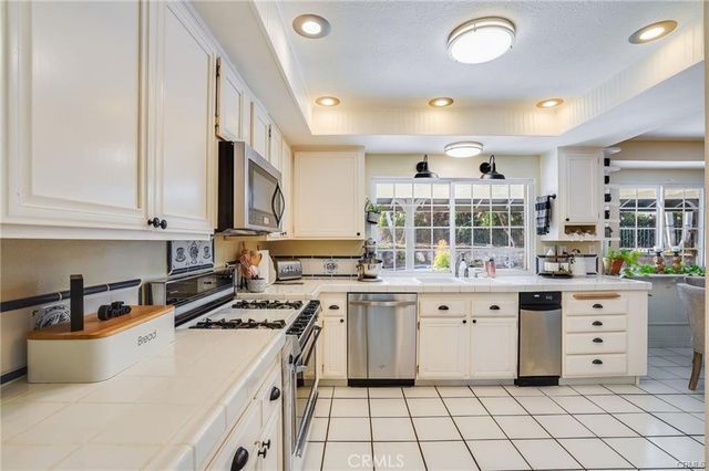 11094 Kayjay, Riverside, CA 92503
