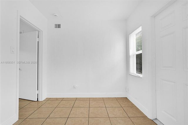 1960 SW 41st Ave 3, Fort Lauderdale, FL 33317