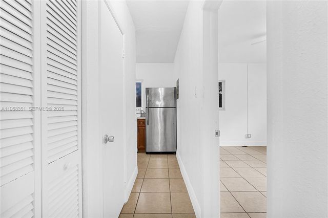 1960 SW 41st Ave 3, Fort Lauderdale, FL 33317