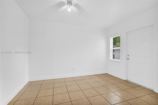 1960 SW 41st Ave 3, Fort Lauderdale, FL 33317