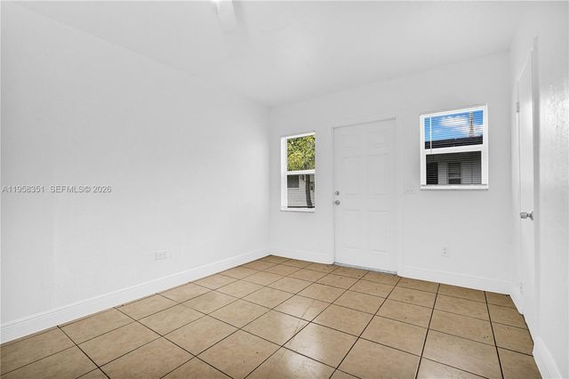 1960 SW 41st Ave 3, Fort Lauderdale, FL 33317