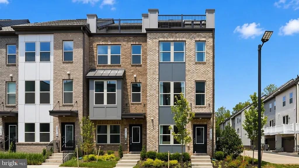 3742 DISTRICT DR, Woodbridge, VA 22193