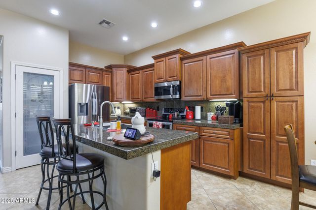 325 W BLUE LAGOON Drive, Casa Grande, AZ 85122