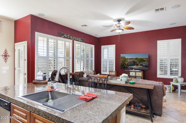 325 W BLUE LAGOON Drive, Casa Grande, AZ 85122