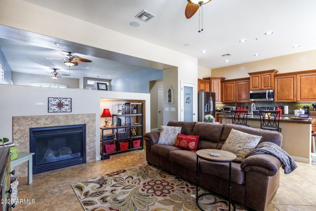 325 W BLUE LAGOON Drive, Casa Grande, AZ 85122