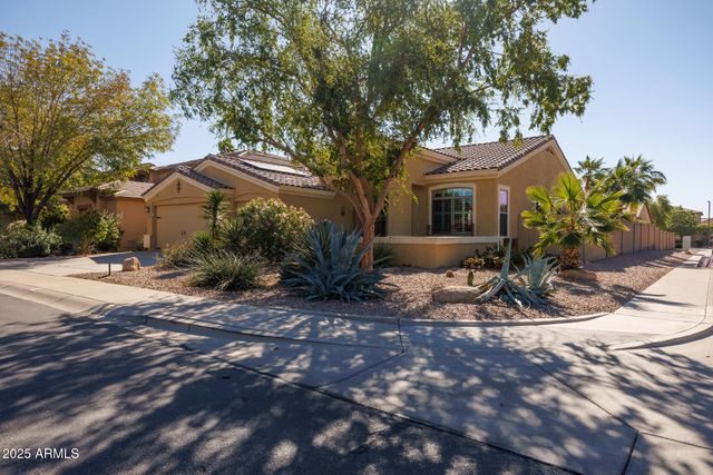 325 W BLUE LAGOON Drive, Casa Grande, AZ 85122