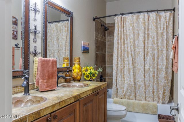 325 W BLUE LAGOON Drive, Casa Grande, AZ 85122