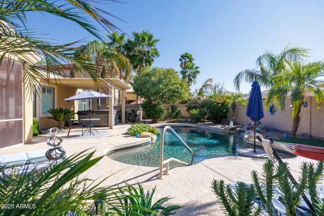 325 W BLUE LAGOON Drive, Casa Grande, AZ 85122