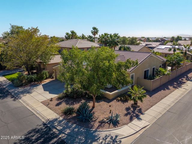 325 W BLUE LAGOON Drive, Casa Grande, AZ 85122