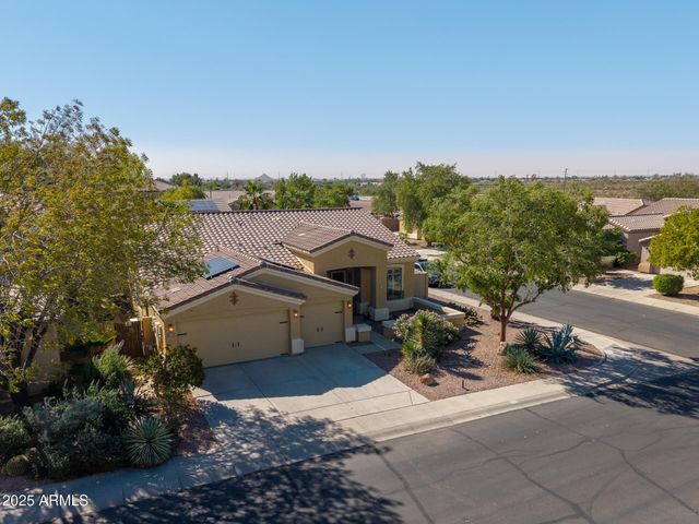 325 W BLUE LAGOON Drive, Casa Grande, AZ 85122