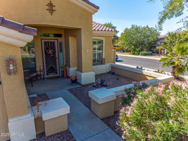 325 W BLUE LAGOON Drive, Casa Grande, AZ 85122