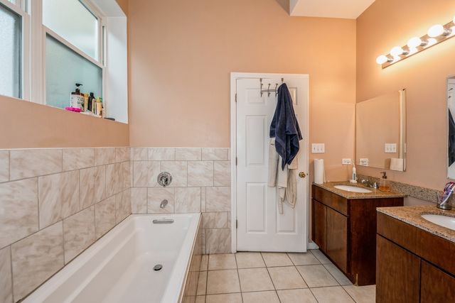 3549 S King Drive 3, Chicago, IL 60653