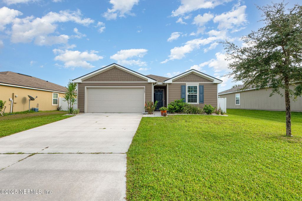 2267 PEBBLE POINT Drive, Green Cove Springs, FL 32043