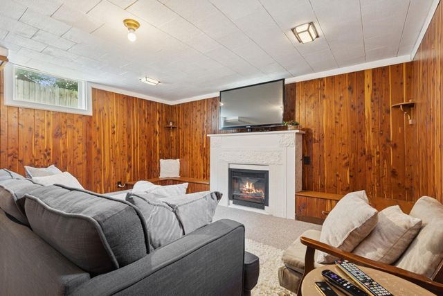 117 9th Avenue NW, Rochester, MN 55901