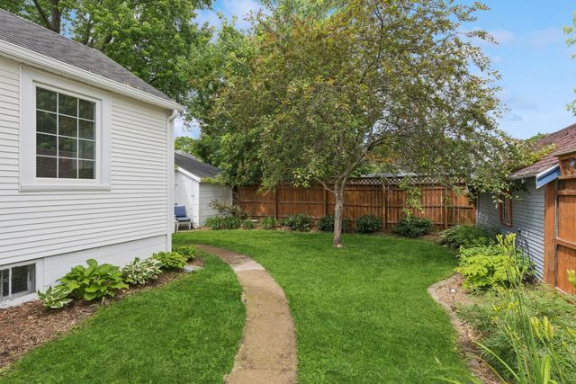 117 9th Avenue NW, Rochester, MN 55901