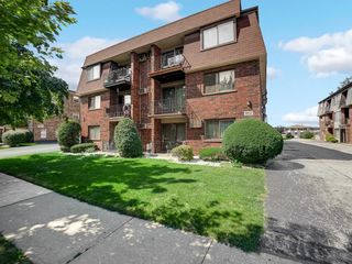 9832 Nottingham Avenue 17, Chicago Ridge, IL 60415