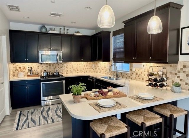 181 Bright Poppy, Irvine, CA 92618