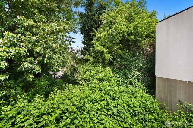 9432 Rainier Avenue S, Seattle, WA 98118