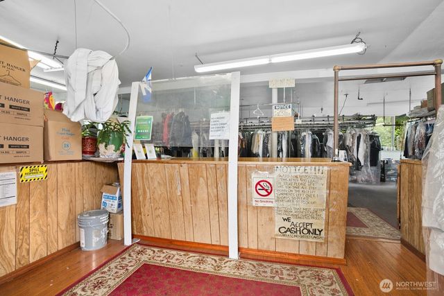 9432 Rainier Avenue S, Seattle, WA 98118