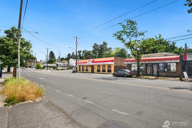 9432 Rainier Avenue S, Seattle, WA 98118