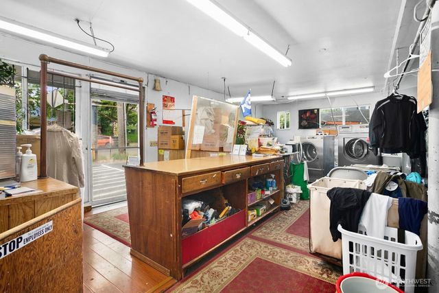 9432 Rainier Avenue S, Seattle, WA 98118