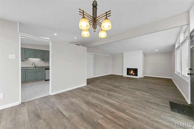 750 Saint Anthony Lane, St Louis, MO 63033