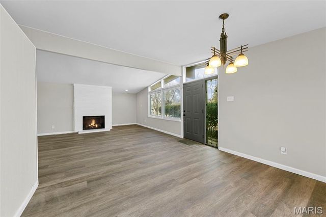 750 Saint Anthony Lane, St Louis, MO 63033