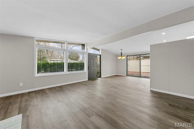 750 Saint Anthony Lane, St Louis, MO 63033