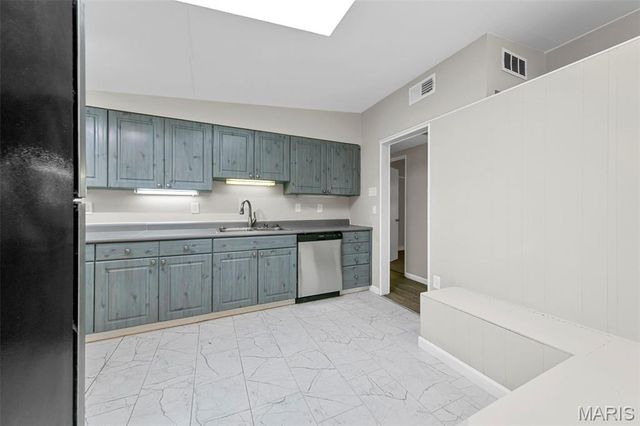 750 Saint Anthony Lane, St Louis, MO 63033