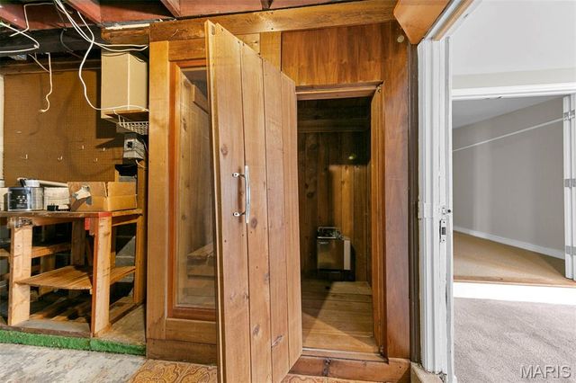 750 Saint Anthony Lane, St Louis, MO 63033