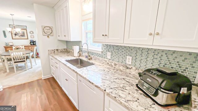 29 Eric Way, Bogart, GA 30622