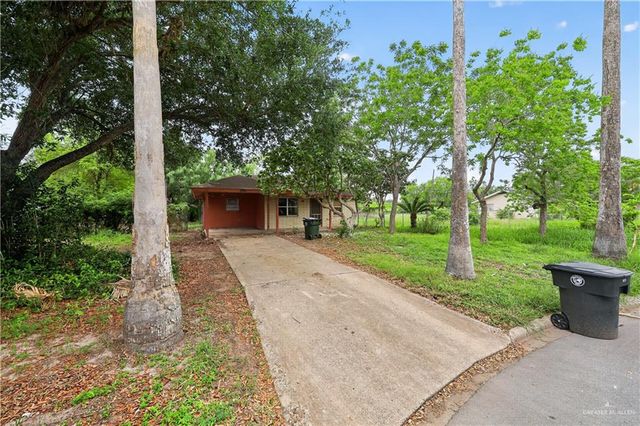 1104 S Chelo Drive, La Feria, TX 78559
