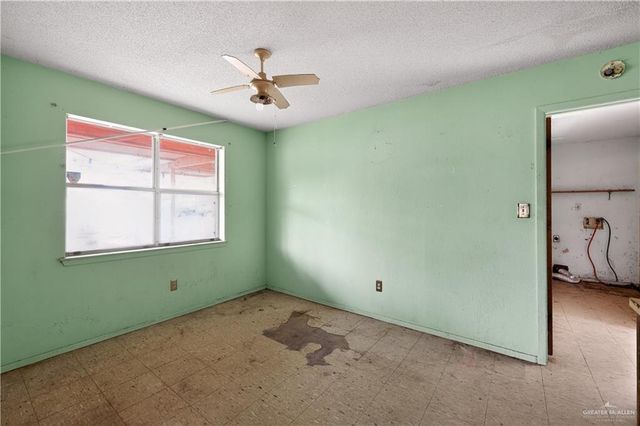 1104 S Chelo Drive, La Feria, TX 78559
