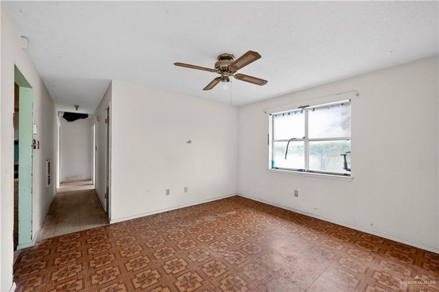 1104 S Chelo Drive, La Feria, TX 78559