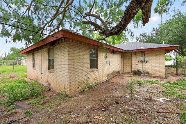 1104 S Chelo Drive, La Feria, TX 78559