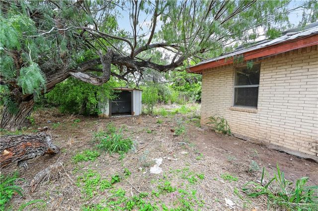1104 S Chelo Drive, La Feria, TX 78559