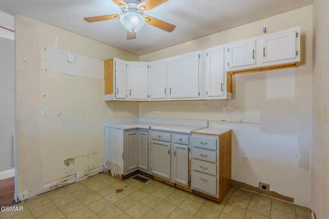 768 Harvest Meadows Drive, Kodak, TN 37764