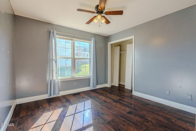 768 Harvest Meadows Drive, Kodak, TN 37764