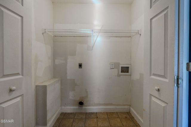 768 Harvest Meadows Drive, Kodak, TN 37764