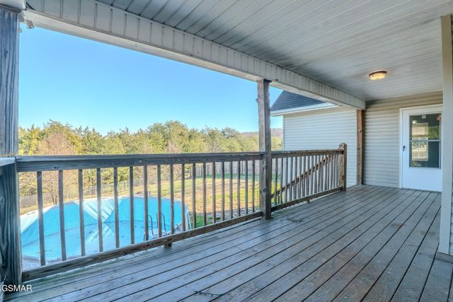 768 Harvest Meadows Drive, Kodak, TN 37764