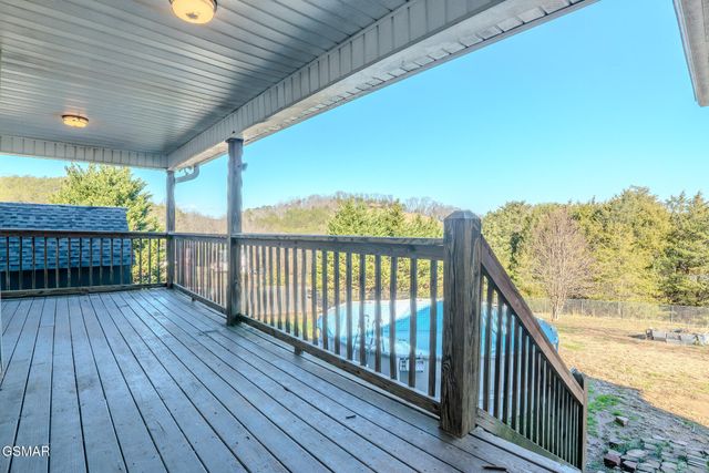 768 Harvest Meadows Drive, Kodak, TN 37764
