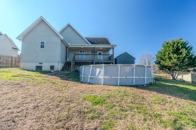 768 Harvest Meadows Drive, Kodak, TN 37764