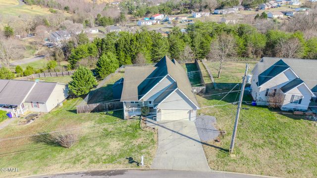 768 Harvest Meadows Drive, Kodak, TN 37764